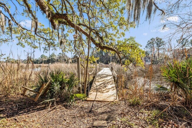 Building Photo - 2051 Marsh Flower Ln