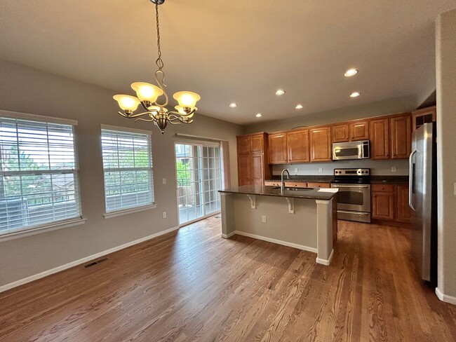 Building Photo - Well Maintained Townhouse in Highlands Ranch