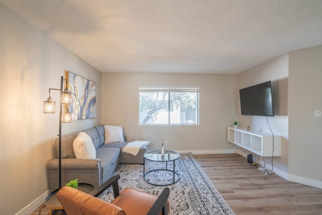 Building Photo - 8570 E McDowell Rd