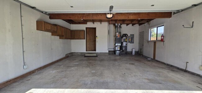 Building Photo - 12935 SW Conestoga Dr