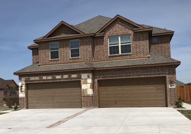 Primary Photo - LUXURY 2 STORY DUPLEX LOCATED IN MIDLOTHIA...