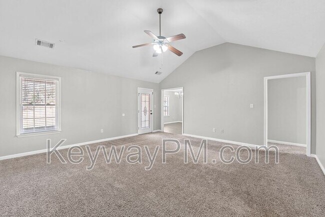 Building Photo - 122 Oakwood Dr