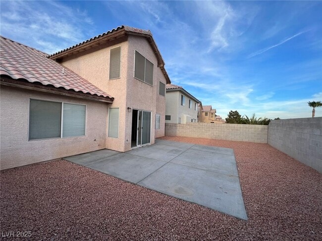 Building Photo - 8109 Greenbush Dr