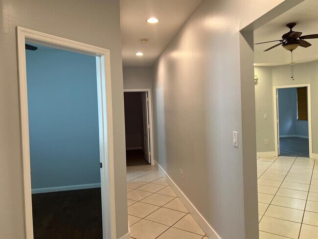 Building Photo - 2758 SW 129th Terrace