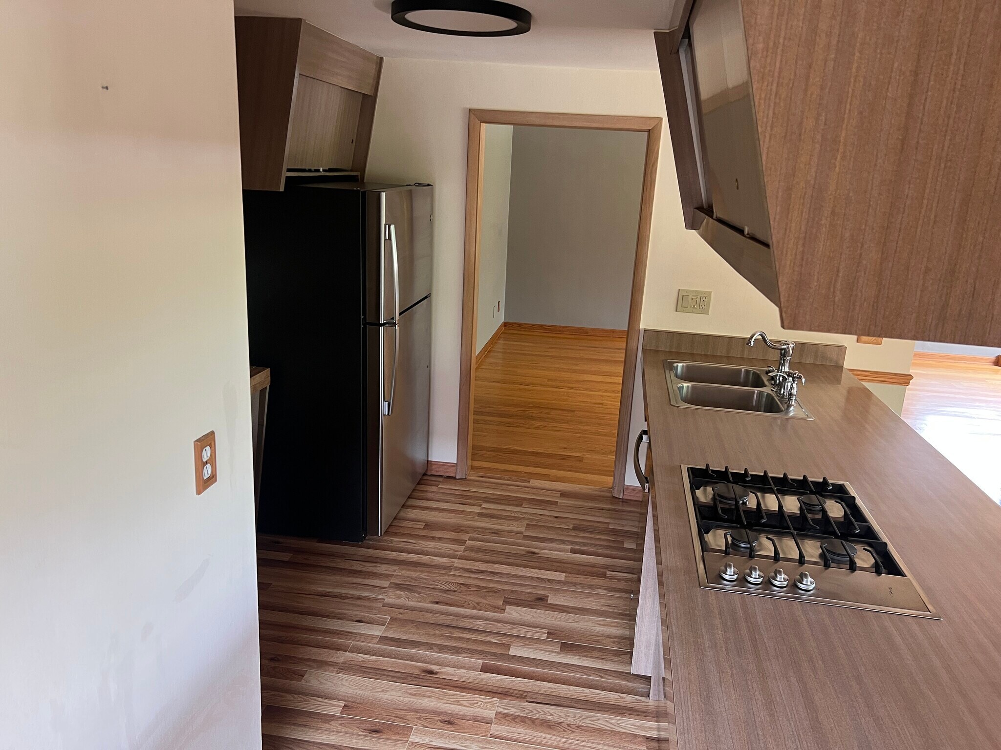 Kitchen - 3455 E Lunham Ave