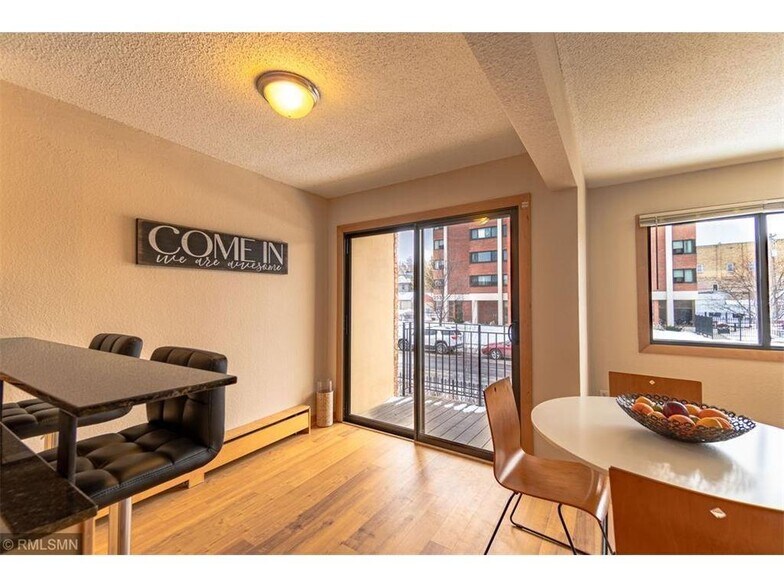 Building Photo - 2532 1st Ave S