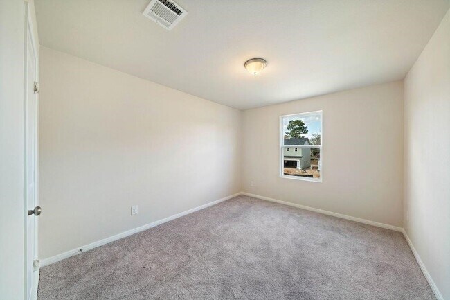 Building Photo - 228 Wild Oak