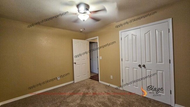 Building Photo - 3/2 Tradewinds Brick Home