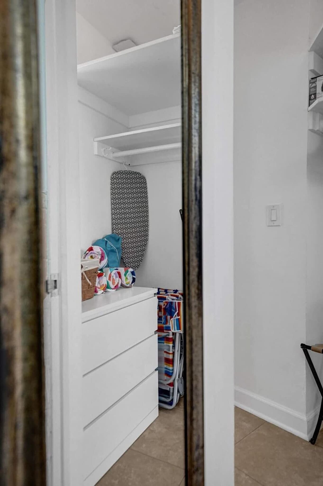 Building Photo - 335 Desoto St