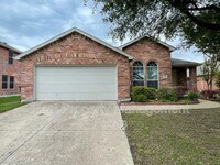 Building Photo - 1004 Trickham Dr