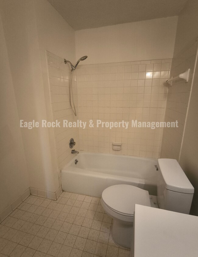 Building Photo - 4627 S 72nd East Pl