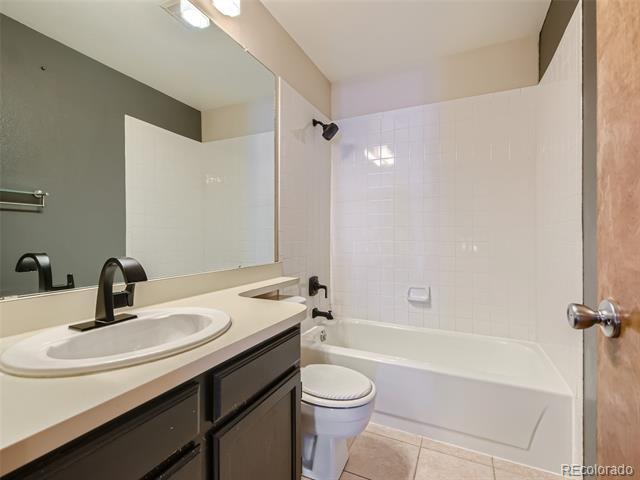 Building Photo - 1383 Briar Cir