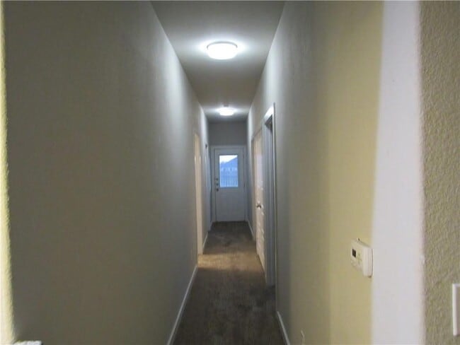 Building Photo - 102 Hidden Springs Dr