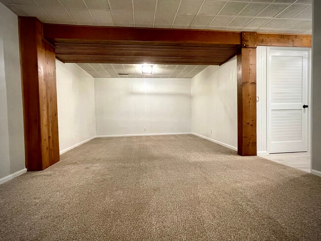 Building Photo - 7507 S 147th St