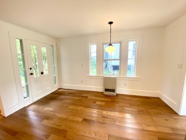 Dining area - 12 Exeter Rd