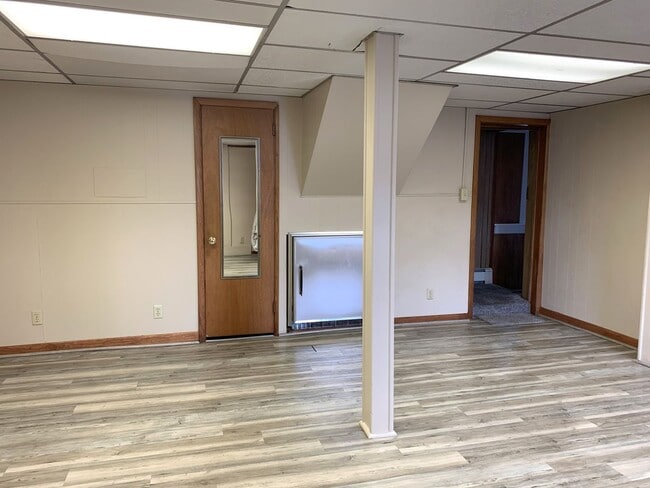 Building Photo - Charming single-family home just a short walk from Shippensburg University!