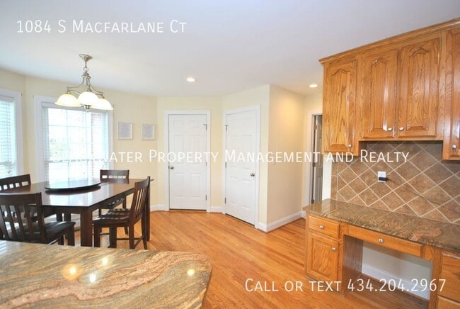 Building Photo - Beautiful Home in Lake Vista