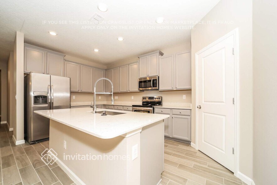 Building Photo - 7925 Thyme Trl