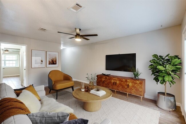 Primary Photo - 3459 Greystone Dr