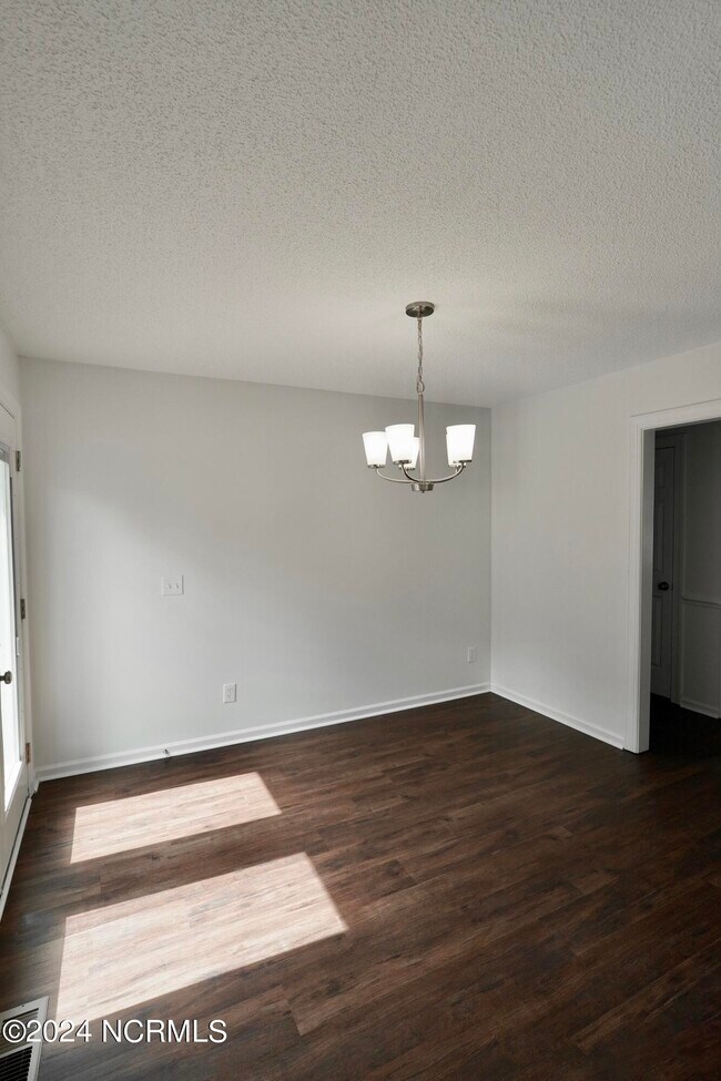 Building Photo - 800 Pittsboro St