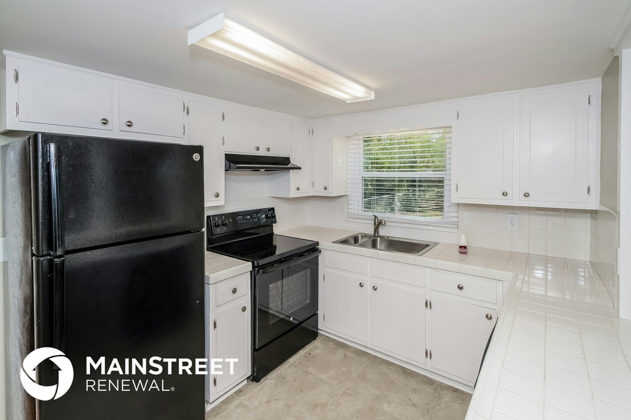 Building Photo - 420 Argonne Dr NE