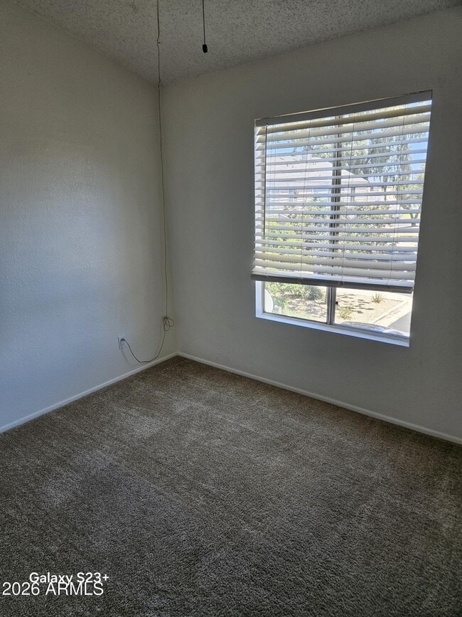 Building Photo - 1600 N Saba St