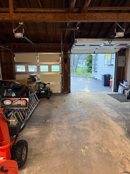 LARGE 2 CAR GARAGE - 169 Brooksite Dr