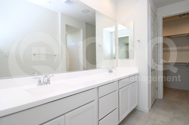 Building Photo - 13769 W Forest Pleasant Pl