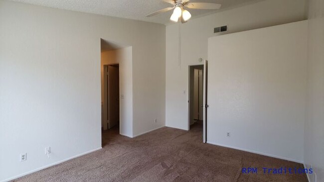 Building Photo - 3 + 2 in Rosamond!