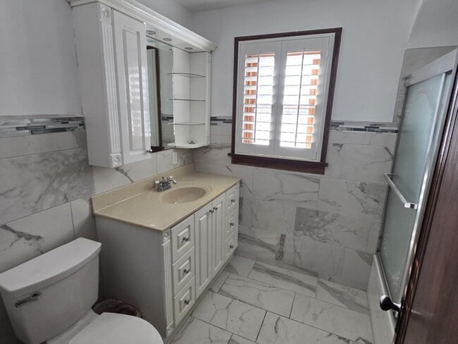 Building Photo - 310 Genoa Rd