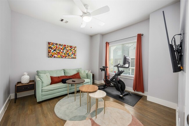 Building Photo - 1854 Dan St