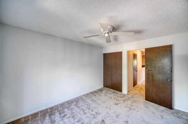 Building Photo - 8235 Poplar Ln