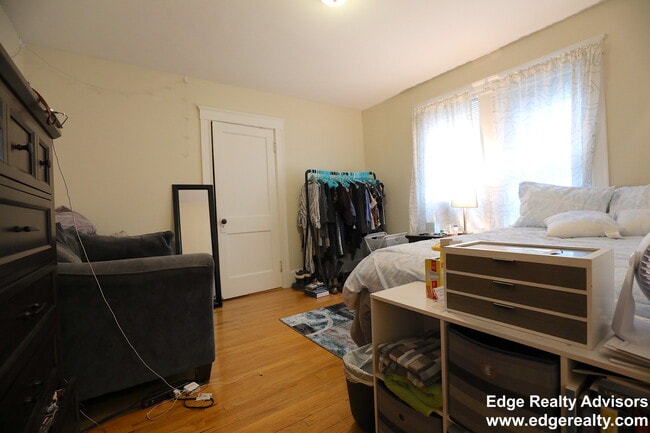 Building Photo - 118 Nonantum St