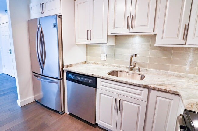 Building Photo - 24 Courthouse Sq