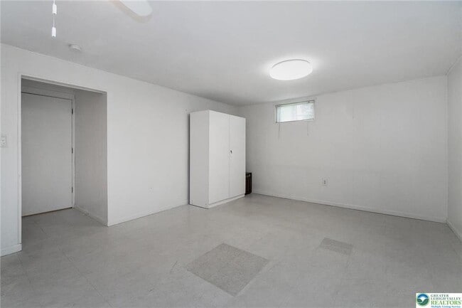 Building Photo - 315 Moyers Ln