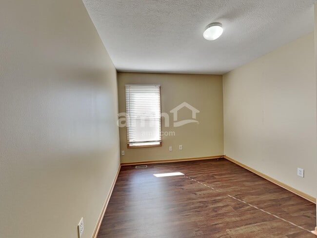 Building Photo - 7711 Powers Ridge Dr