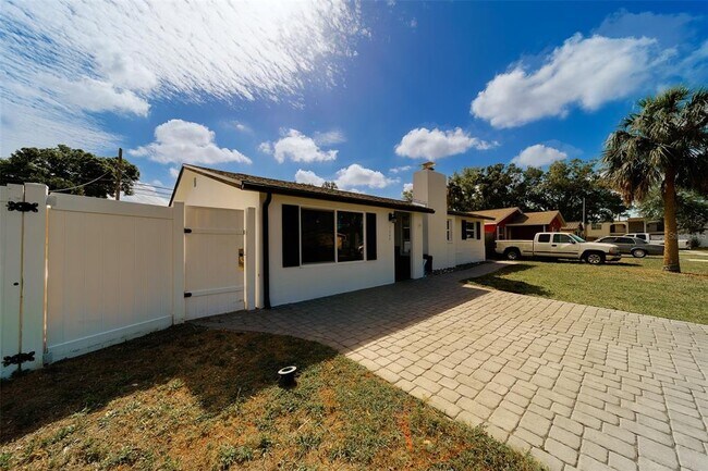 Building Photo - 7849 86th Way N