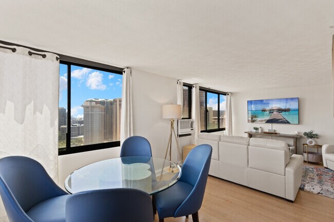 Building Photo - 343 Hobron Ln