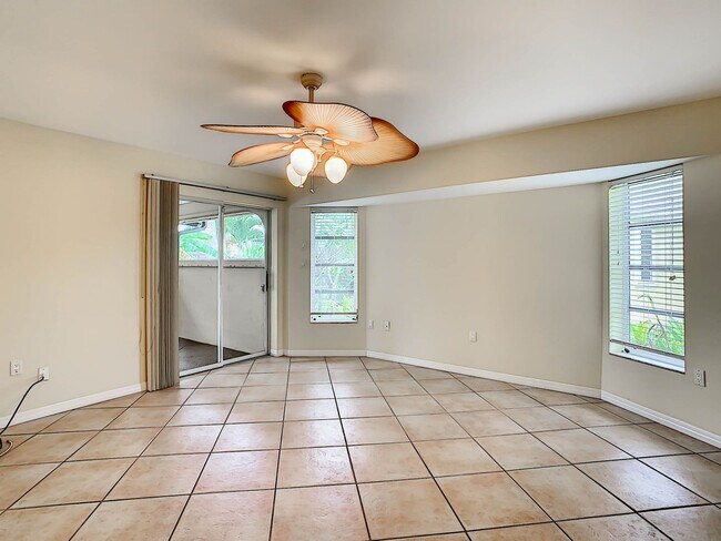 Building Photo - Port Charlotte Waterfront Pool Home - Grea...