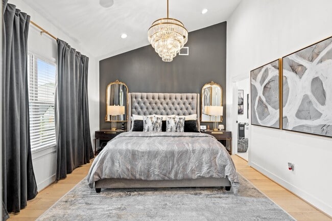 Building Photo - 2717 Drew St