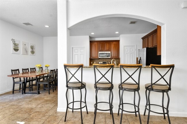 Building Photo - 55 E Montfair Blvd