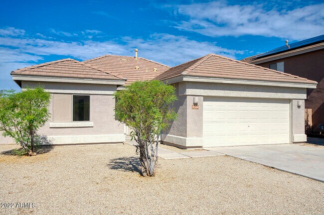 Building Photo - 1704 S 79th Glen