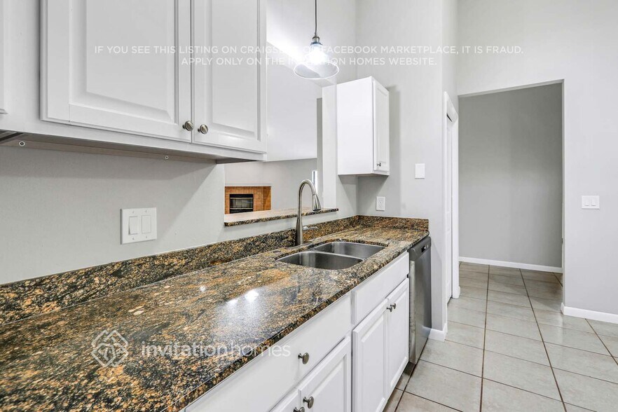 Building Photo - 11203 Shadybrook Dr