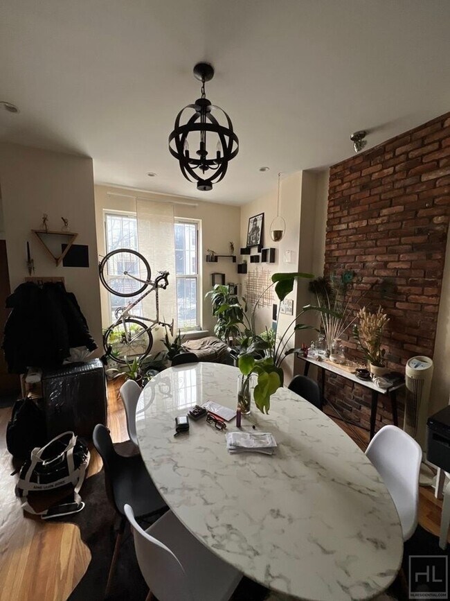 Building Photo - COOPER STREET