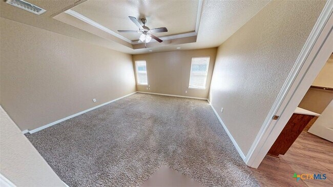 Building Photo - 307 Dober St