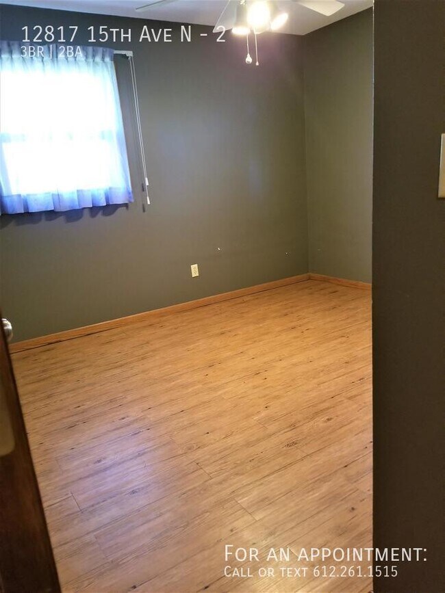 Building Photo - 12817 15th Ave N