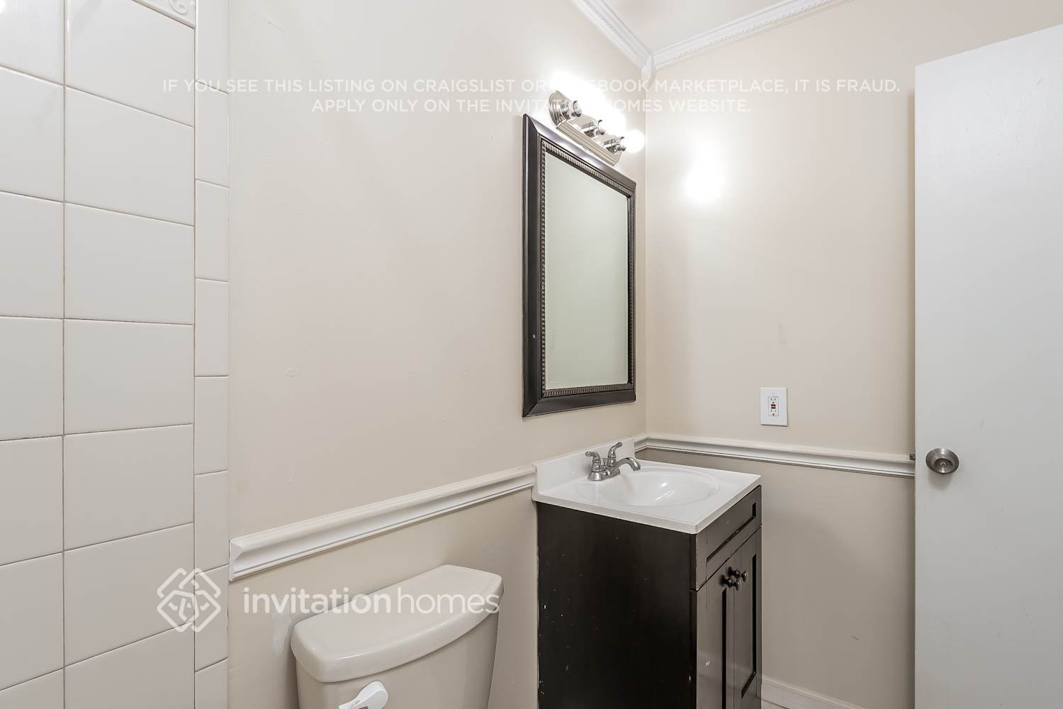 Building Photo - 3360 Gondolier Way