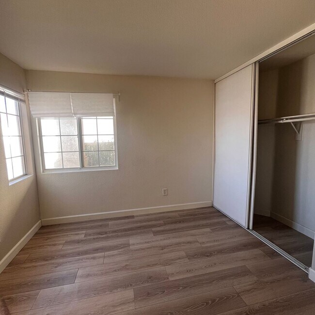 Building Photo - 13649 Glengarry Dr