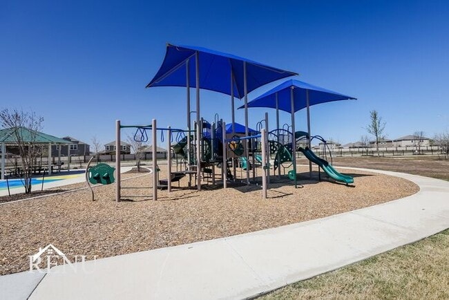 Building Photo - 11018 Yonder Flts