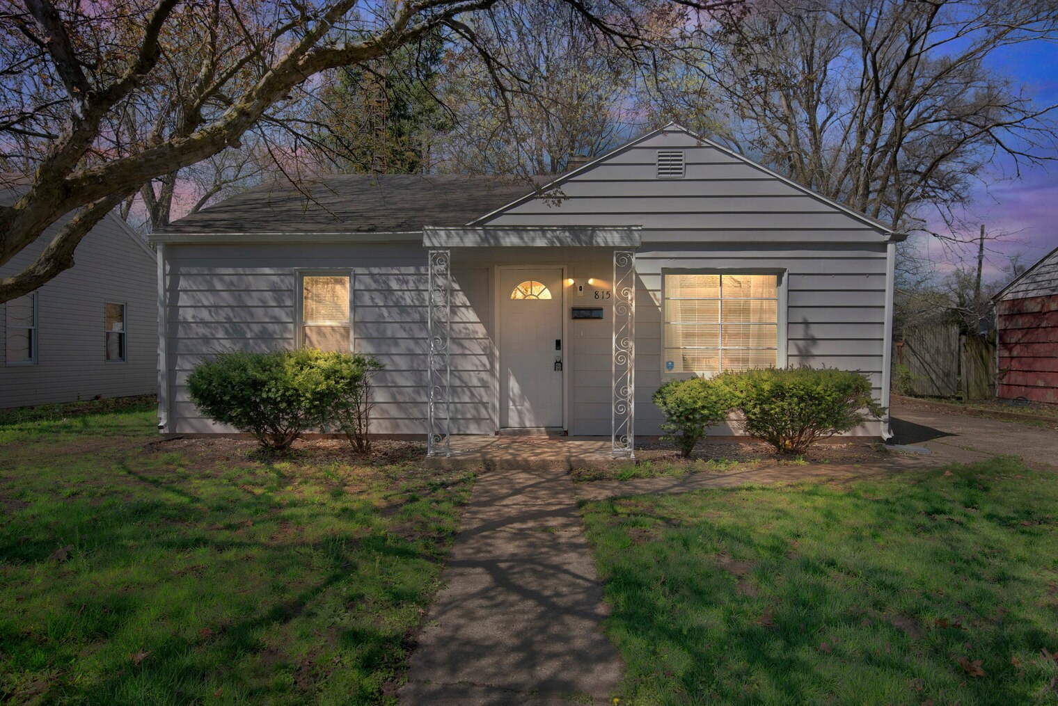 Building Photo - 815 N Twyckenham Dr